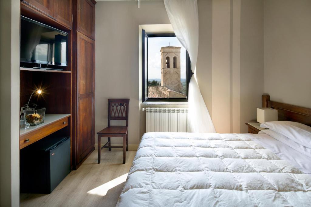 Hotel Degli Affreschi Montefalco Rum bild