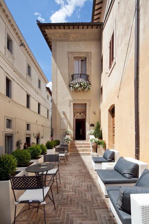 Hotel Degli Affreschi Montefalco Exteriör bild